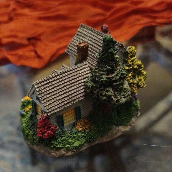 Vintage Miniature Home Collectable - Picture 6 of 12